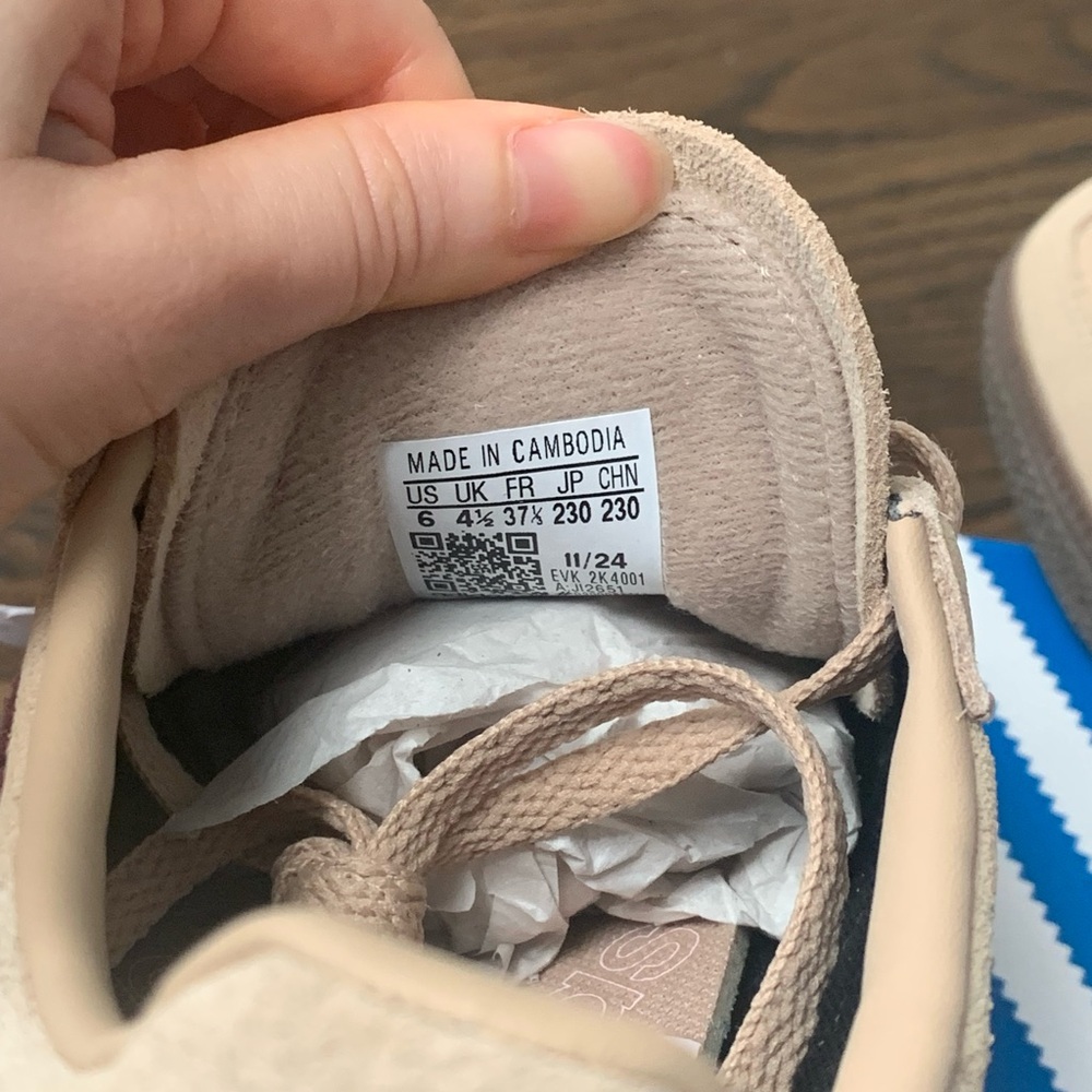 New Adidas Handball Spezial Shoes Warm Sandstone / Clear Pink / Gum Women’s 6.5 - Picture 8 of 9